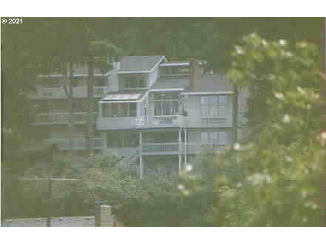 6425 Yamhill St - Photo 1