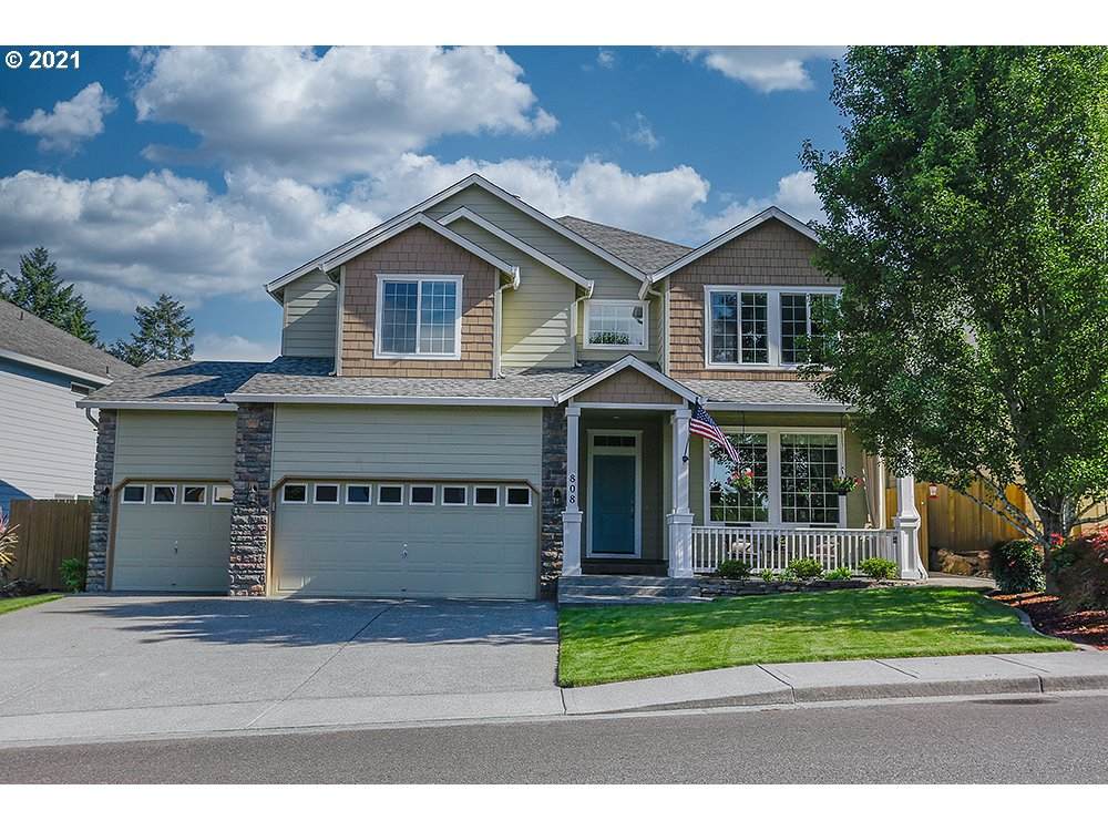 808 9TH Way - Photo 1
