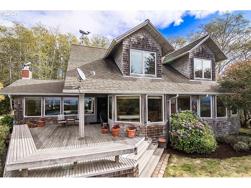 2724 Three Rocks Rd - Photo 1