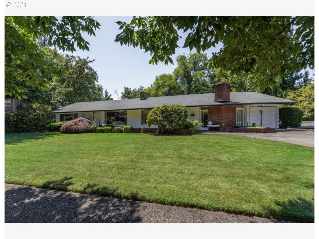 690 Palomino Dr - Photo 1