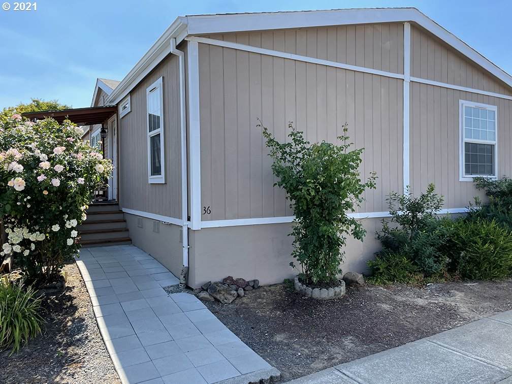 1000 Mckern Ct - Photo 1