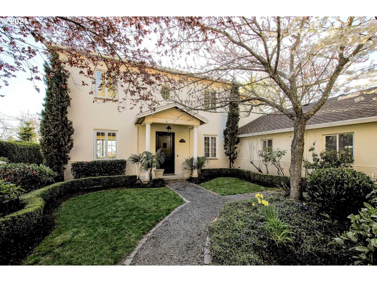 8561 Skyline Blvd - Photo 1