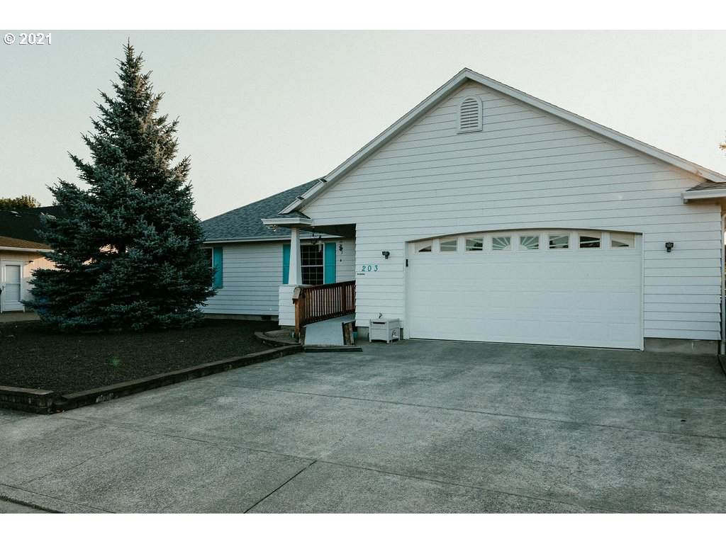 203 Nicholas Ct - Photo 1