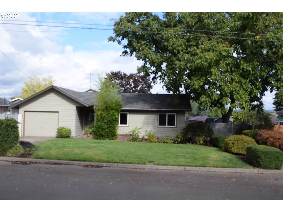 8717 Webster St - Photo 1