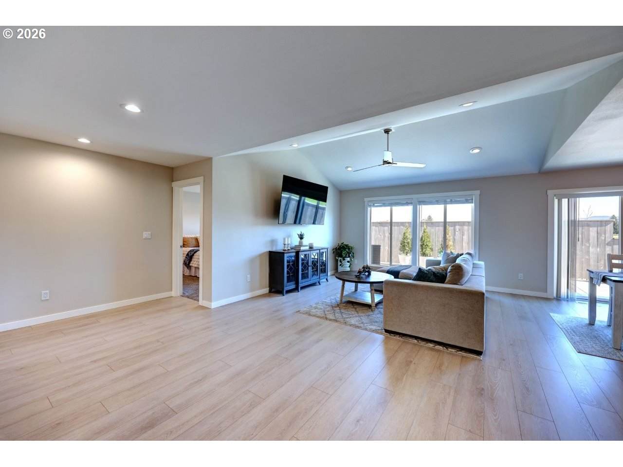 https://bt-photos.global.ssl.fastly.net/portland/orig_boomver_1_220028189-2.jpg