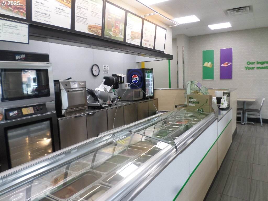 212 North St - Photo 1