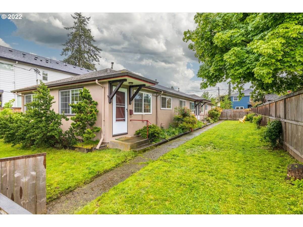 5800 Woodstock Blvd - Photo 1