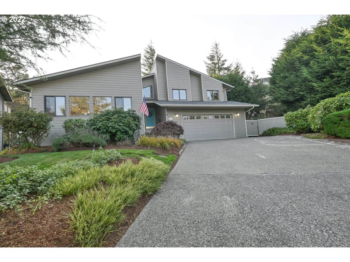 2058 Cedar Ct - Photo 1