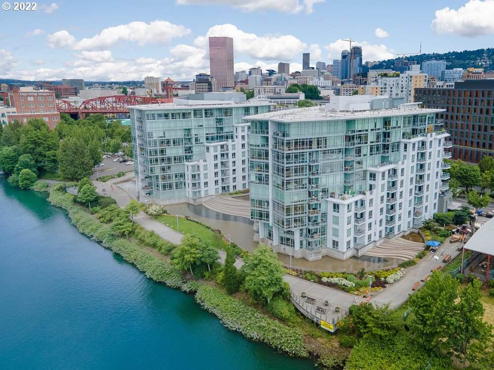 1310 Naito Pkwy - Photo 1