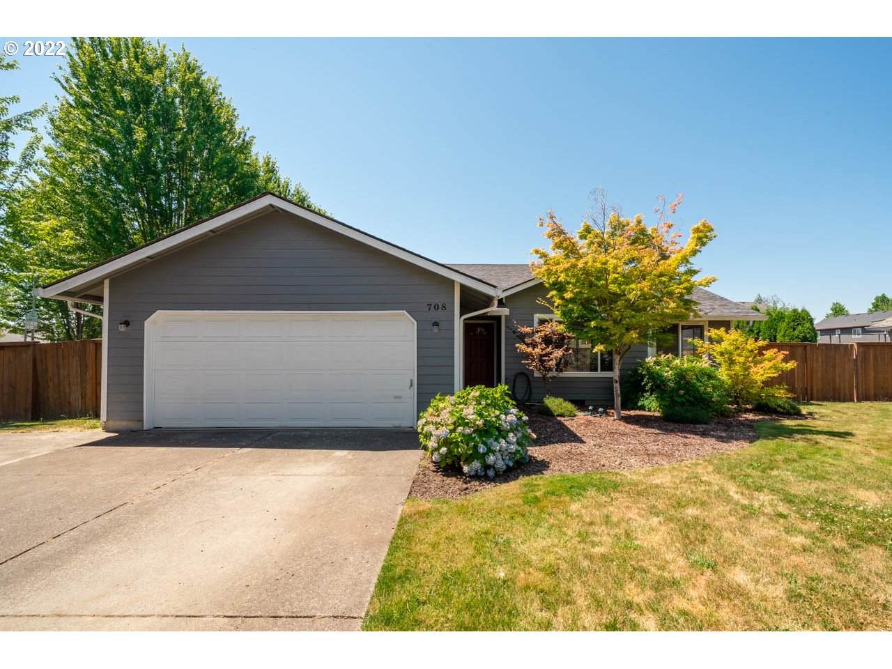 708 Clark Ave - Photo 1