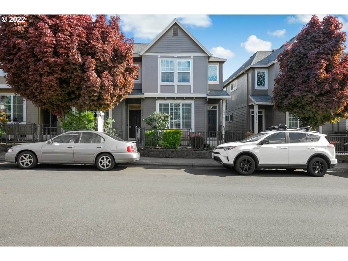 16966 Shadow Hills Ln - Photo 1