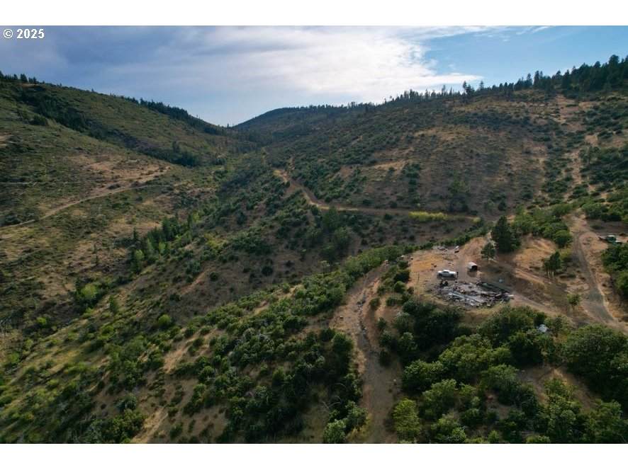 8800 Upper Mill Creek Rd - Photo 1