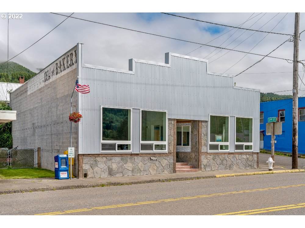 302 Garibaldi Ave - Photo 1