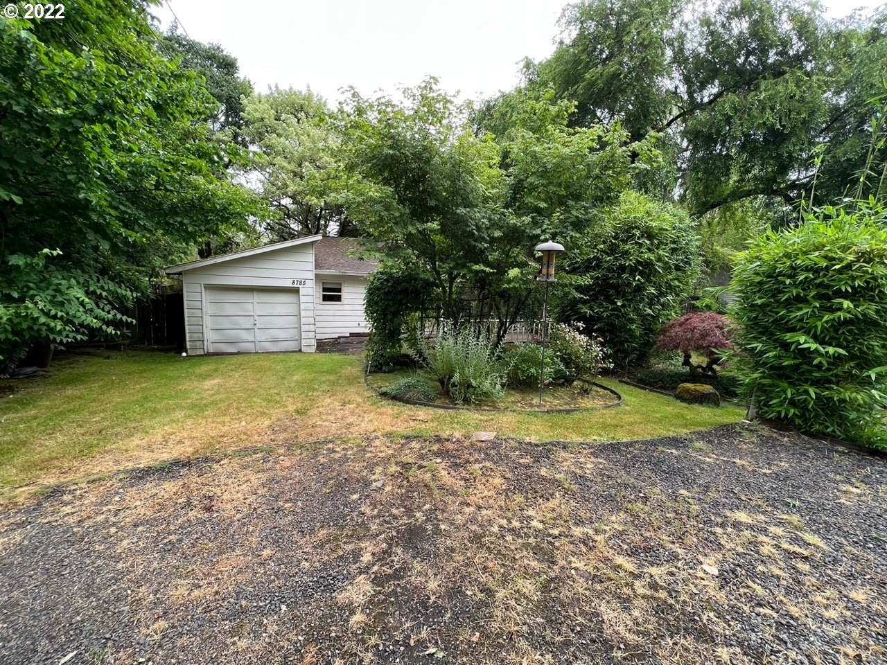 8785 Dolph St - Photo 1