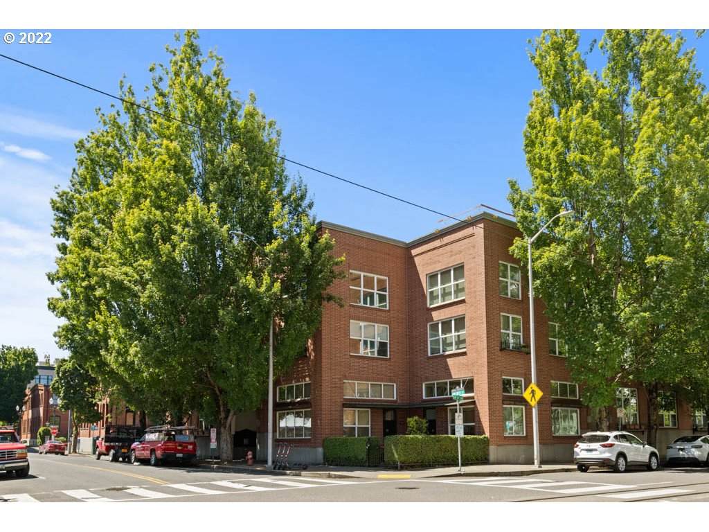 1009 Hoyt St - Photo 1