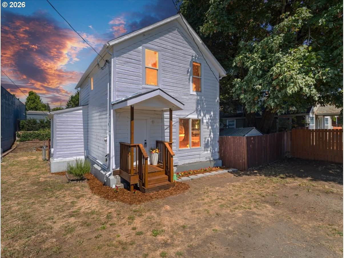 1108 14TH St - Photo 1