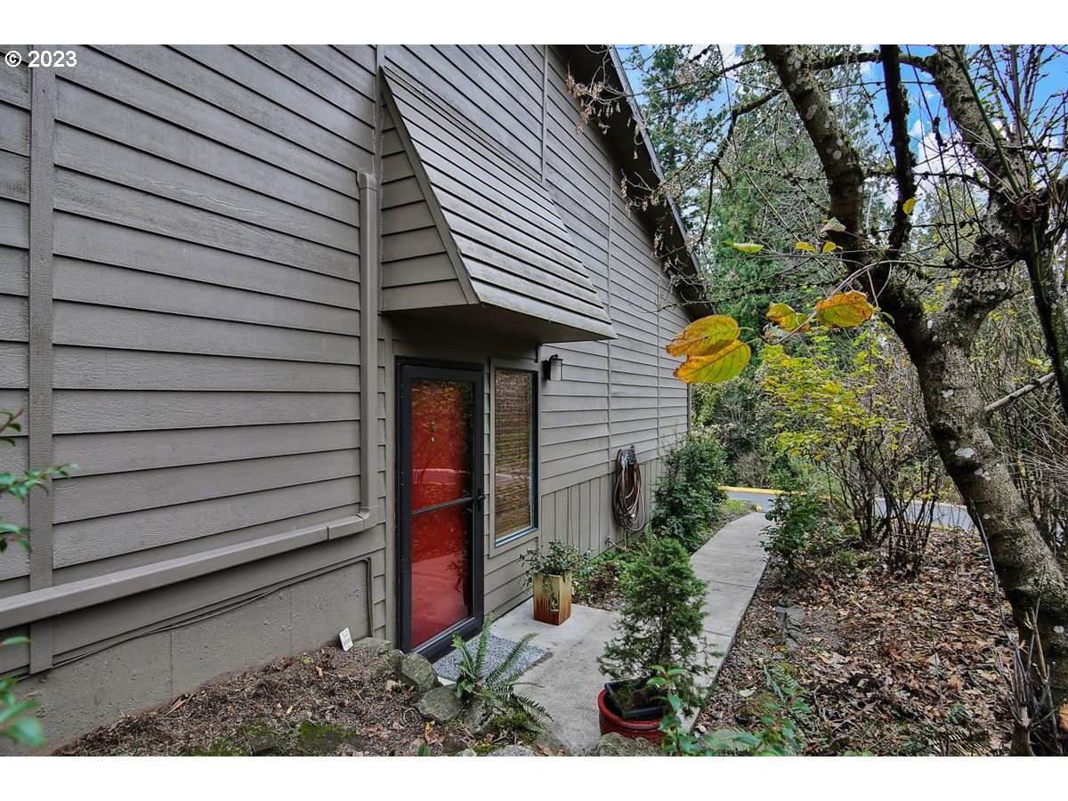 3851 Canby St - Photo 1