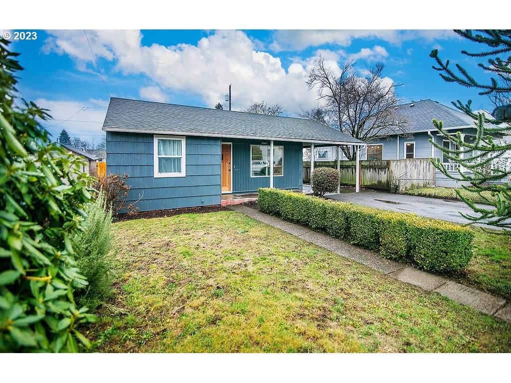 2811 9TH St - Photo 1