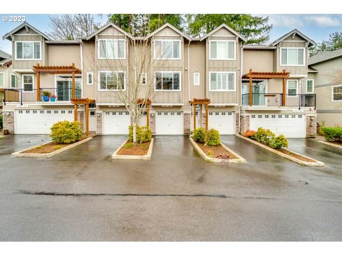 748 118TH Ave - Photo 1