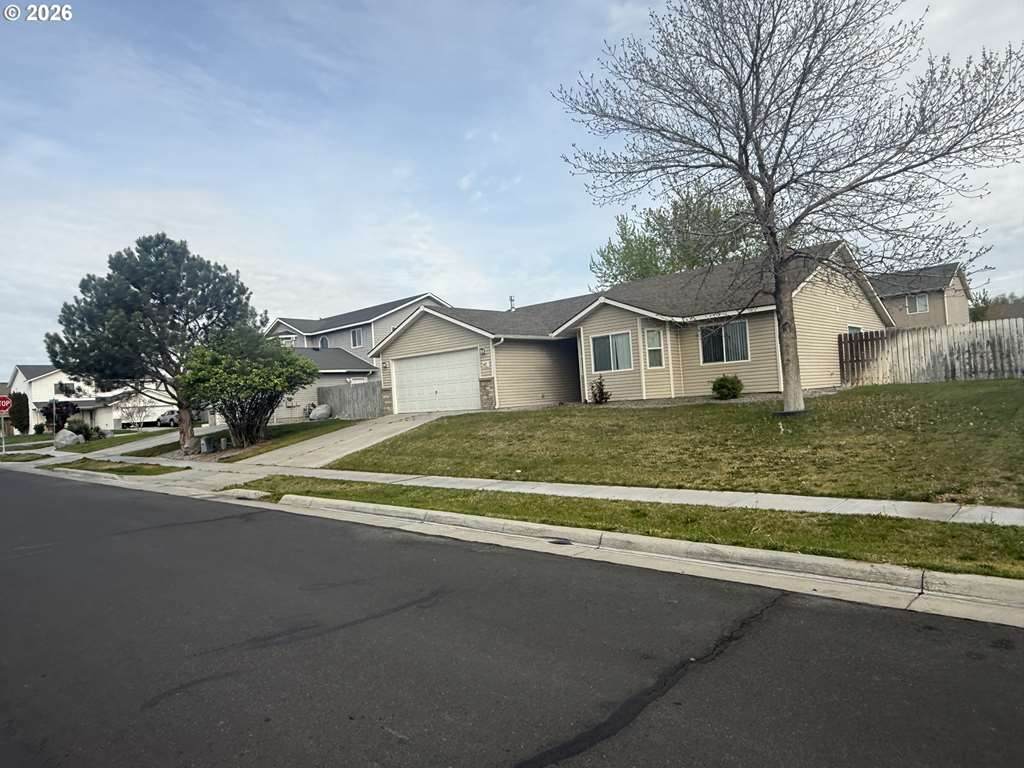 617 Oregon Ave - Photo 1