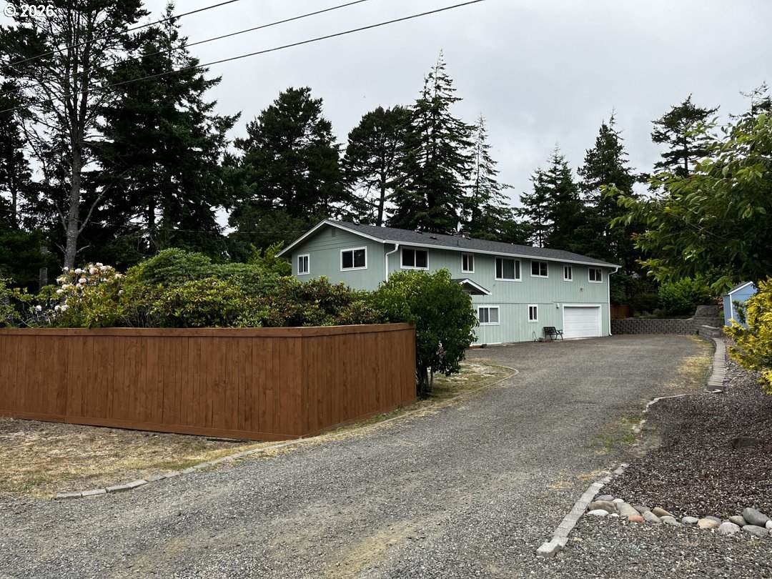 https://bt-photos.global.ssl.fastly.net/portland/orig_boomver_1_233057173-2.jpg
