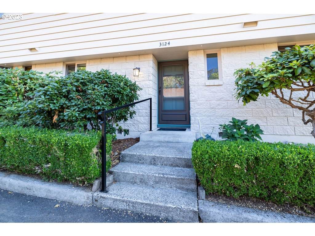 3124 Chestnut St - Photo 1