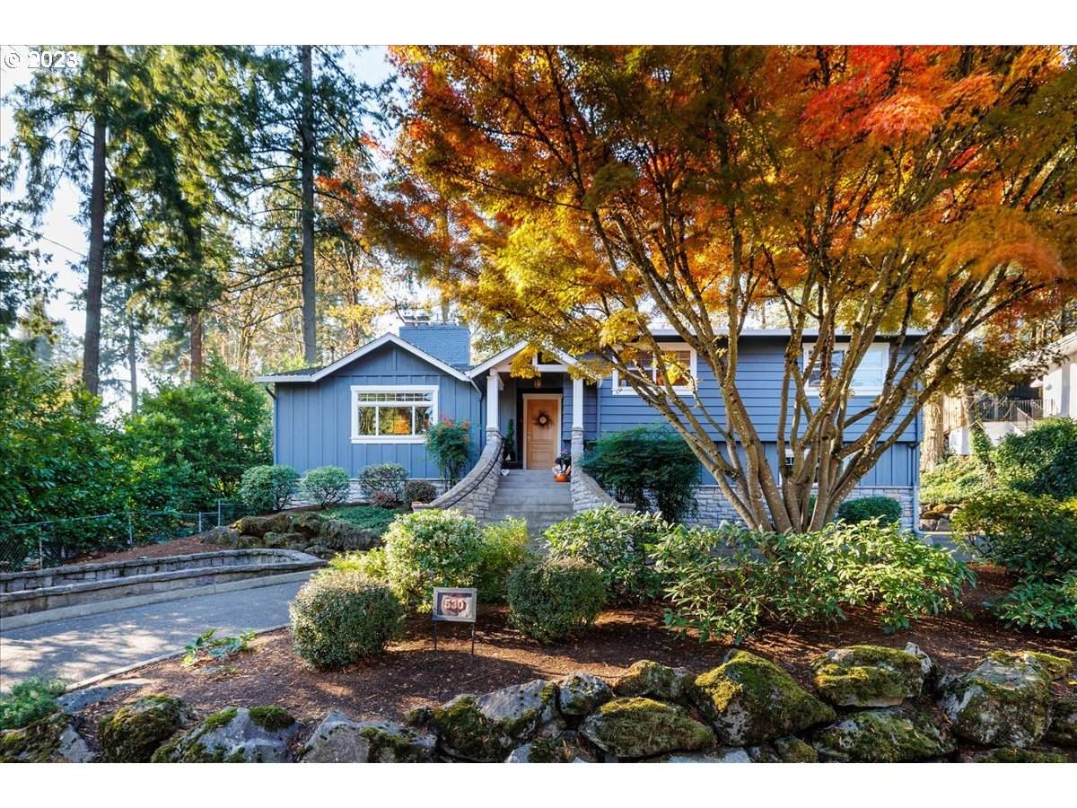530 Middlecrest Rd - Photo 1