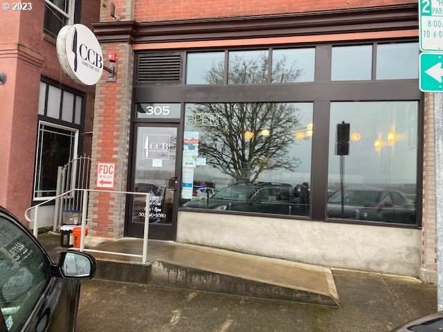 305 Strand St - Photo 1