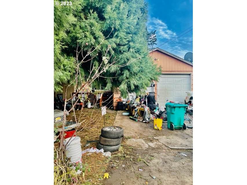 1036 191ST Ave - Photo 1