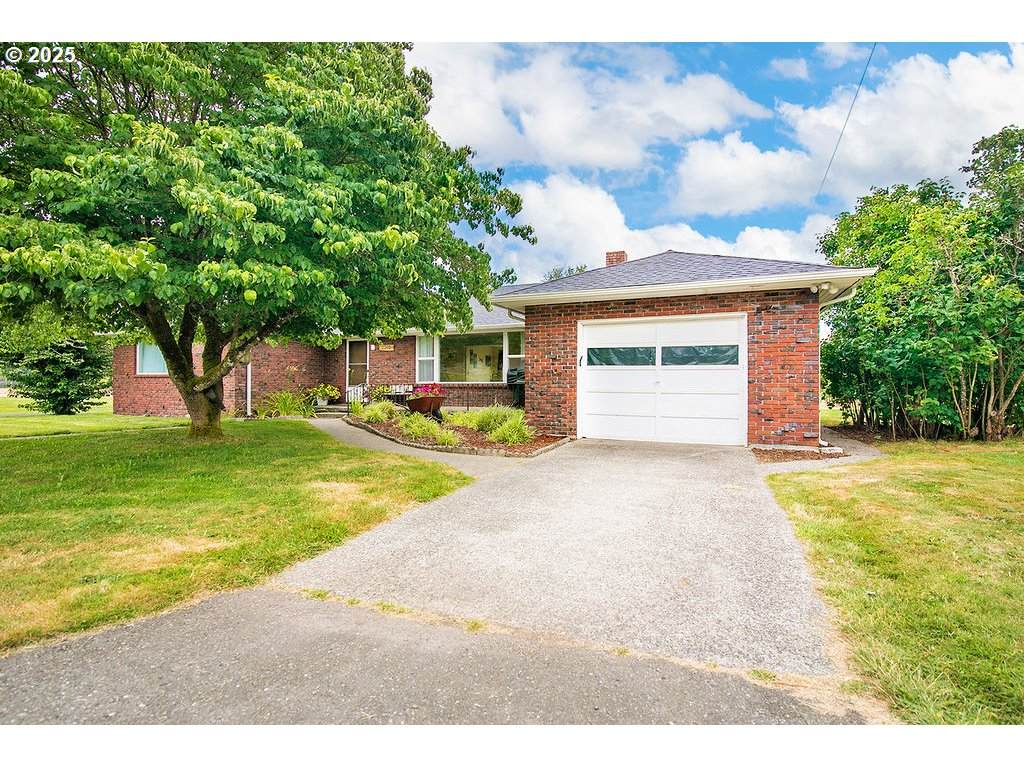 4421 89th Ave - Photo 1