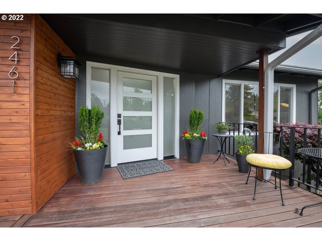 2461 Warwick St - Photo 1