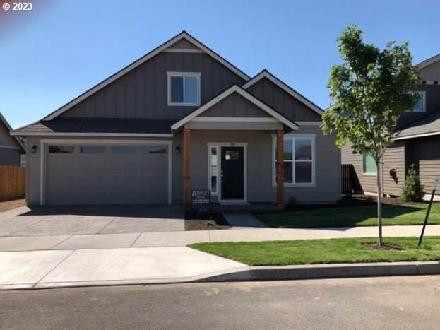 909 Whistle Way - Photo 1