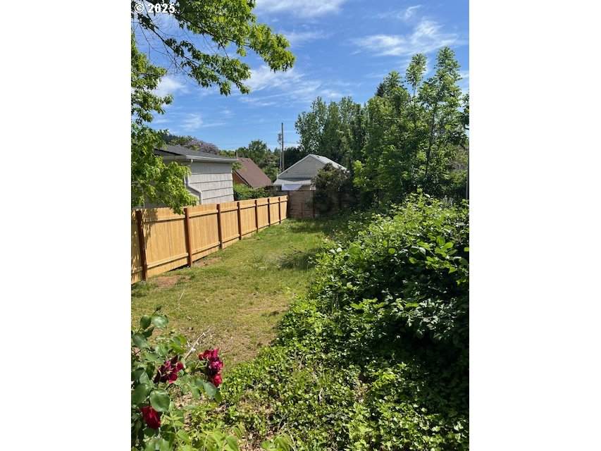 5528 Flanders St - Photo 1