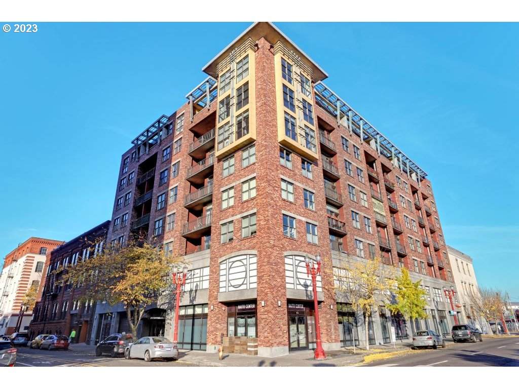 411 Flanders St - Photo 1