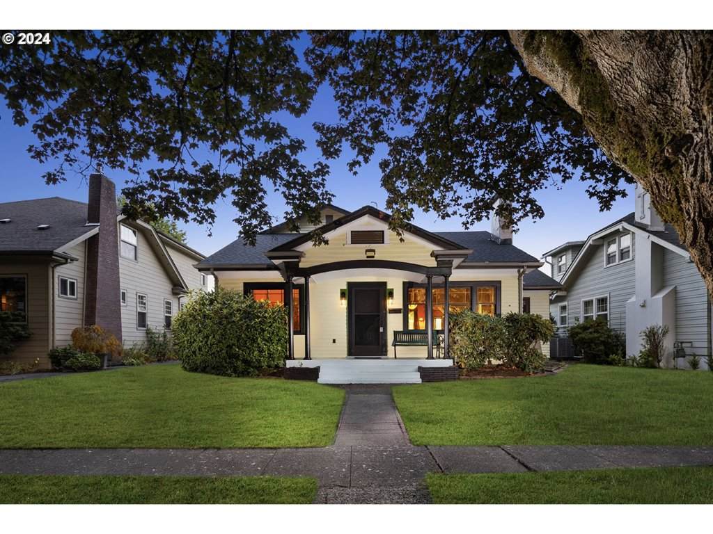 1524 21ST Ave - Photo 1