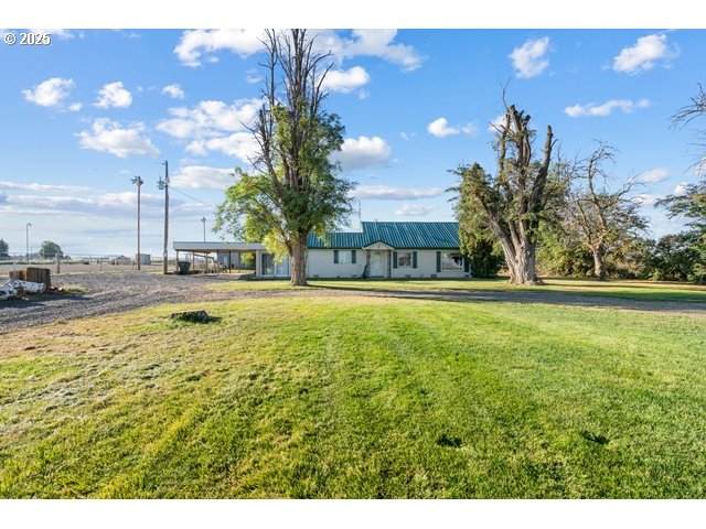 33968 Loop Rd - Photo 1