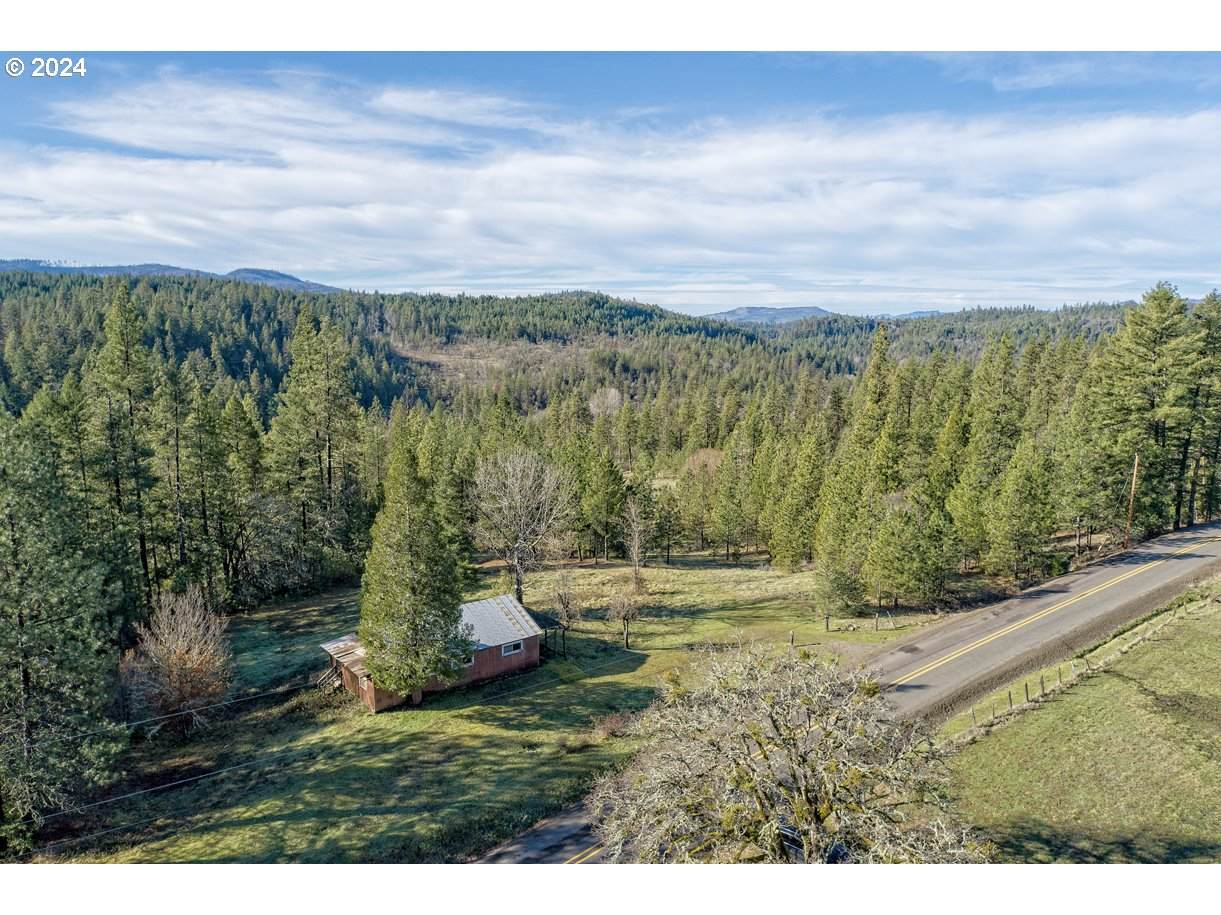 2526 Cobleigh Rd - Photo 1