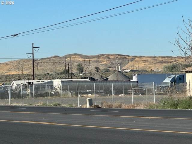 Hwy 395 N - Photo 1