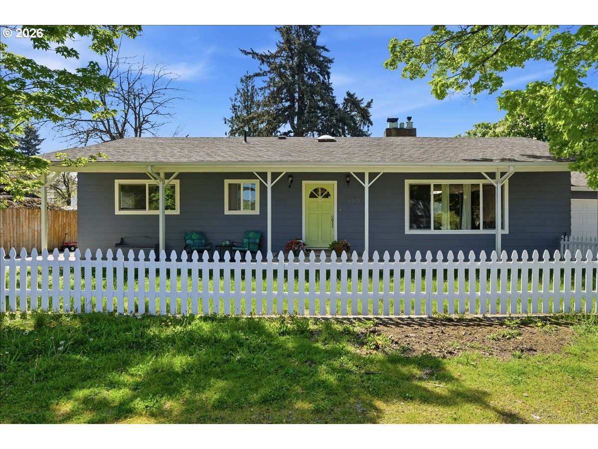 6910 Pacific St - Photo 1