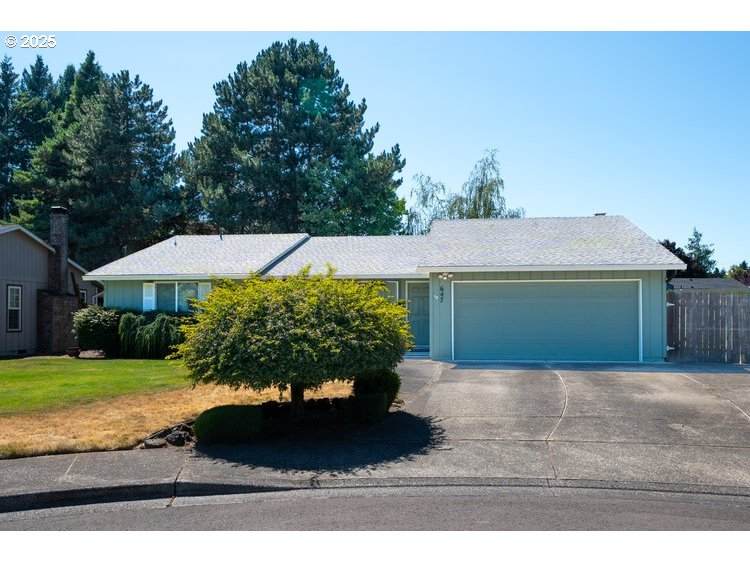647 33RD Ct - Photo 1