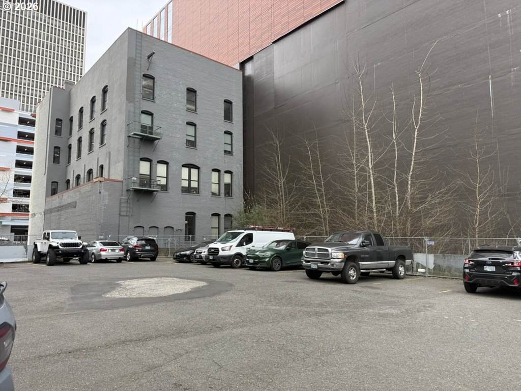 https://bt-photos.global.ssl.fastly.net/portland/1280_boomver_1_258454436-2.jpg