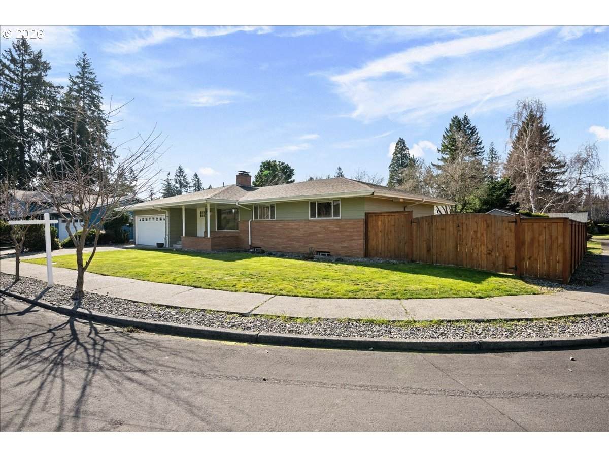https://bt-photos.global.ssl.fastly.net/portland/orig_boomver_1_258905565-2.jpg