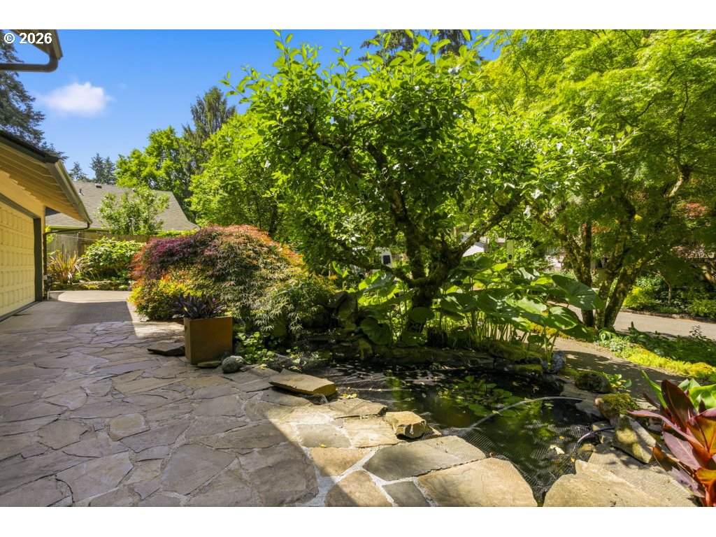 https://bt-photos.global.ssl.fastly.net/portland/orig_boomver_1_265107339-2.jpg