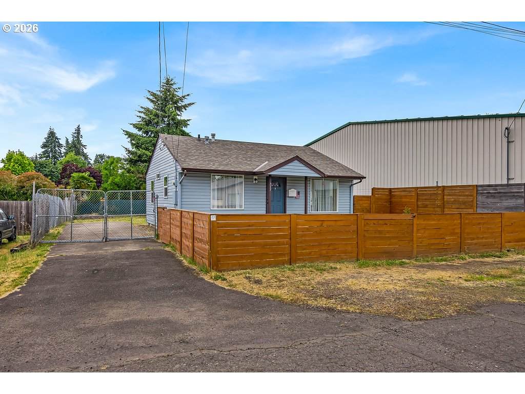 https://bt-photos.global.ssl.fastly.net/portland/orig_boomver_1_286365013-2.jpg
