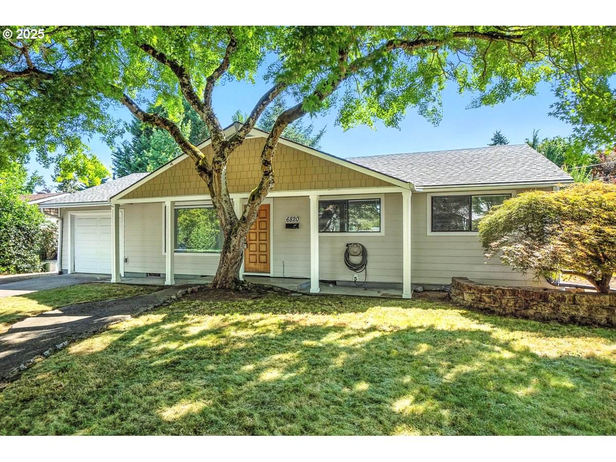 6820 Queen Ln - Photo 1