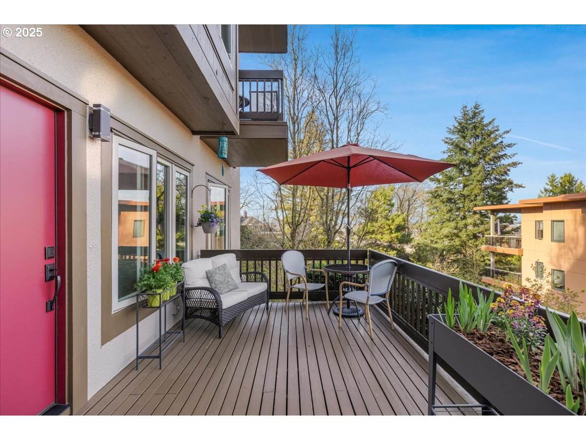 724 Westover Cir - Photo 1