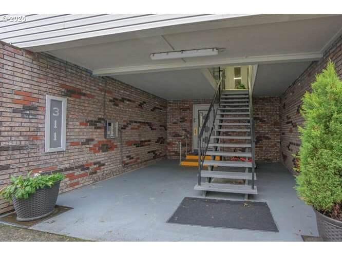 311 85TH St - Photo 1