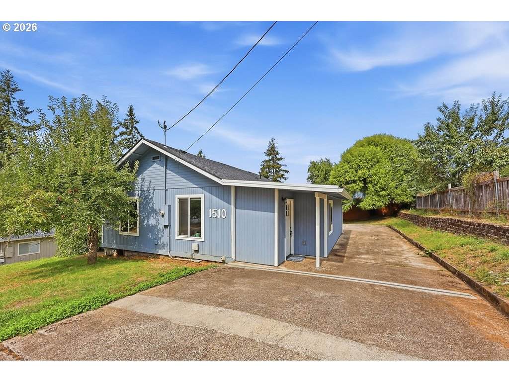 https://bt-photos.global.ssl.fastly.net/portland/orig_boomver_1_320737027-2.jpg