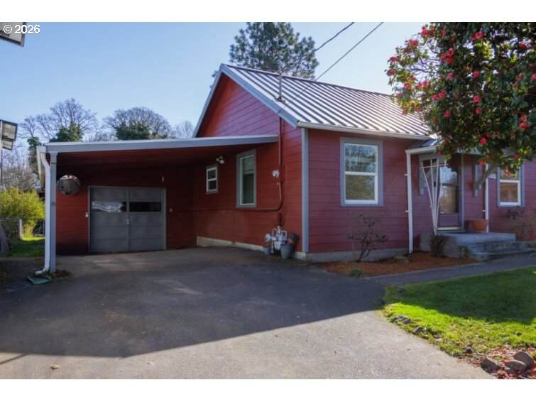 https://bt-photos.global.ssl.fastly.net/portland/orig_boomver_1_341465017-2.jpg