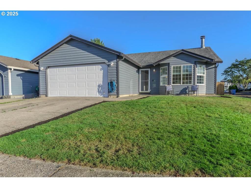 1600 3RD St - Photo 1